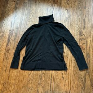 Banana Republic black washable merino wool turtleneck women’s size medium